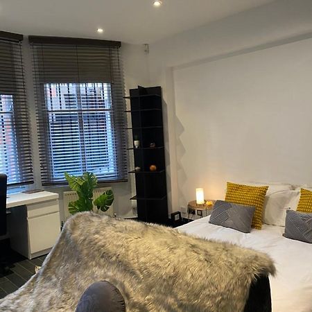 Beautiful Modern Studio In High Street Kensington Apartment ลอนดอน ภายนอก รูปภาพ