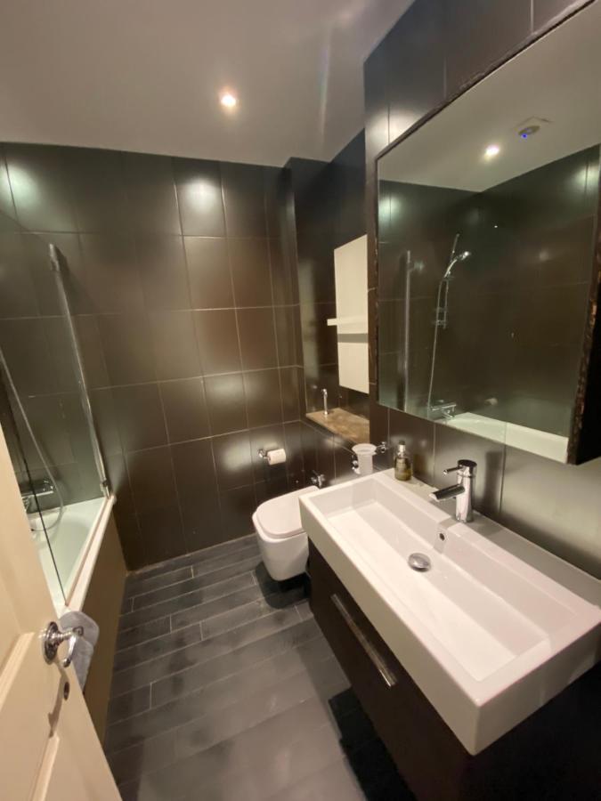 Beautiful Modern Studio In High Street Kensington Apartment ลอนดอน ภายนอก รูปภาพ