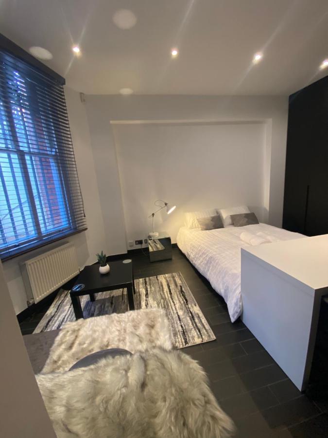 Beautiful Modern Studio In High Street Kensington Apartment ลอนดอน ภายนอก รูปภาพ