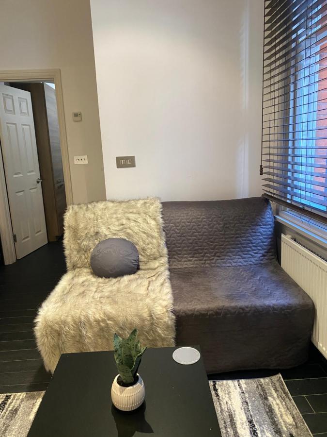 Beautiful Modern Studio In High Street Kensington Apartment ลอนดอน ภายนอก รูปภาพ