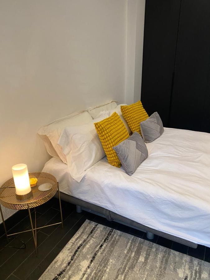Beautiful Modern Studio In High Street Kensington Apartment ลอนดอน ภายนอก รูปภาพ