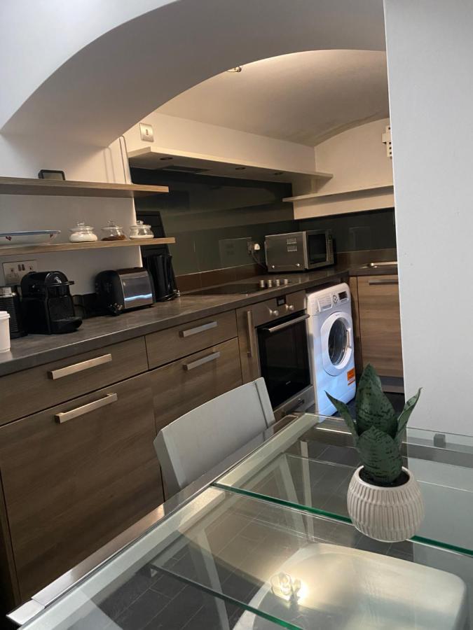 Beautiful Modern Studio In High Street Kensington Apartment ลอนดอน ภายนอก รูปภาพ